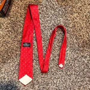 Club International Red Men's Silk Tie with Pattern